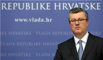 Konferencija za medije premijera Oreškovića i Valdisa Dombrovskisa