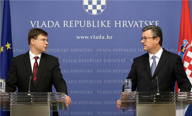 Konferencija za medije premijera Oreškovića i Valdisa Dombrovskisa