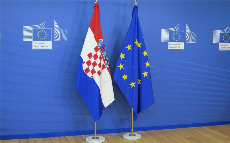 EC: Debt, unemployment, public administration main challenges facing Croatia