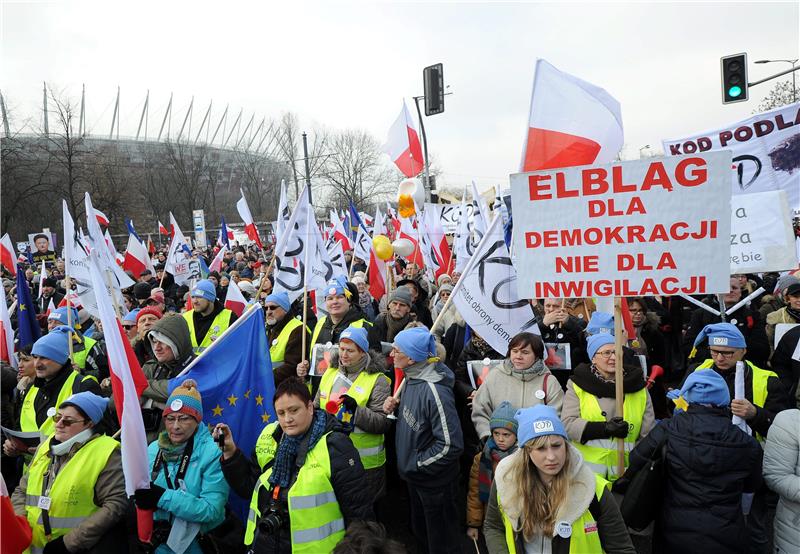 Tisuće Poljaka na prosvjedu za obranu demokracije