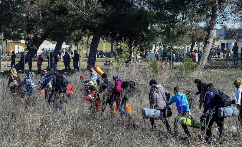 Na grčko-makedonskoj granici blokirano više od 5000 izbjeglica 