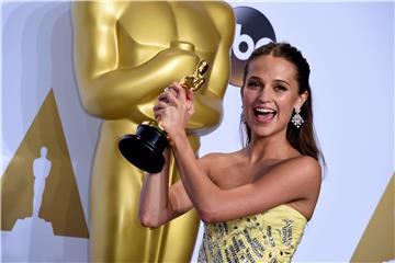 Aliciji Vikander Oscar za sporednu žensku ulogu; prva tri Oscara za Pobješnjelog Maxa