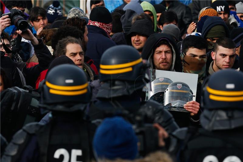 FRANCE CALAIS MIGRATION CAMP