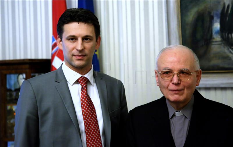 Božo Petrov primio apostolskog nuncija msgr. Alessandra D'Errica