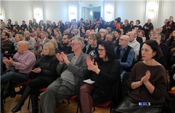 Protestna tribina Kulturnjaci 2016