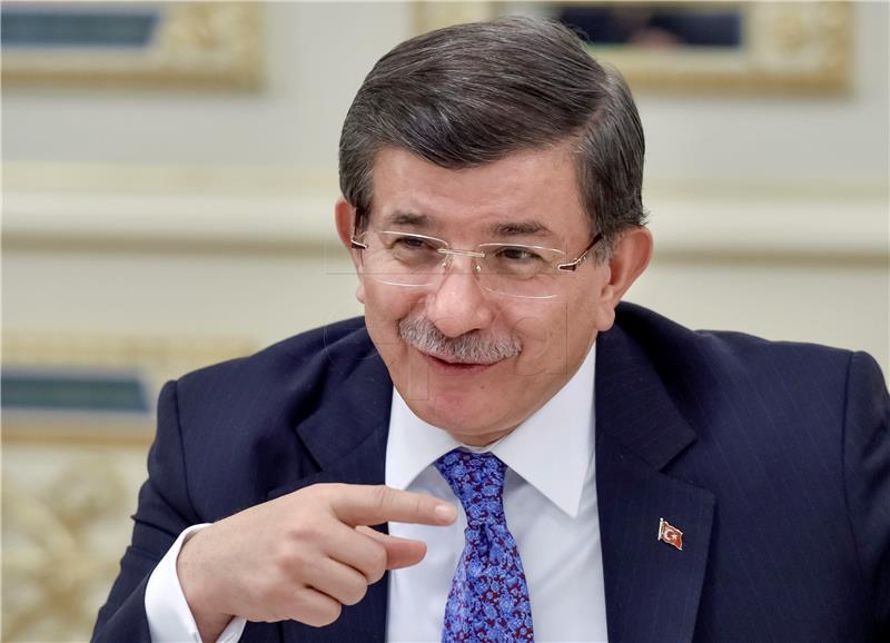 Davutoglu i Cipras sastat će se 8. ožujka u Izmiru