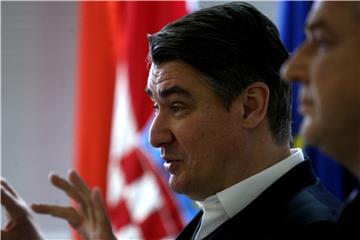 Milanović: Hrvatska nema vlast ni premijera pa predsjednica uzima ovlasti