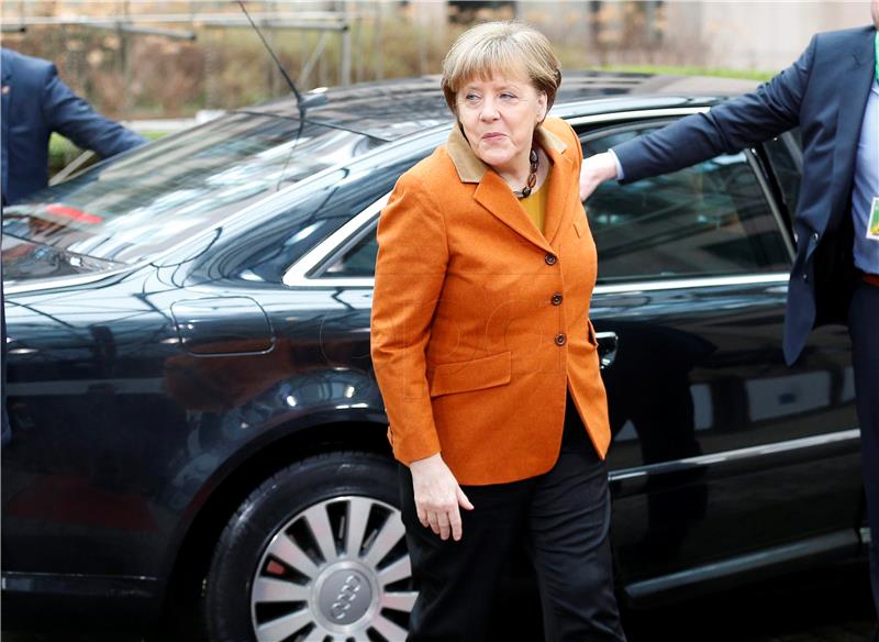 Merkel, Juncker don't want declaration to mention closing of Western Balkans migrant route