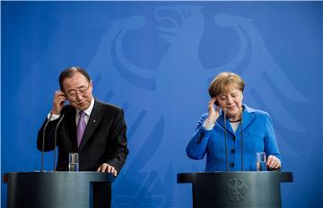 Ban Ki-moon: Merkel je "glas morala" u izbjegličkoj krizi 