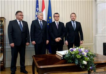 Croatian PM receives Bosnian Presidency members