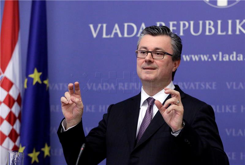 Croatian PM says Balkan route is closed