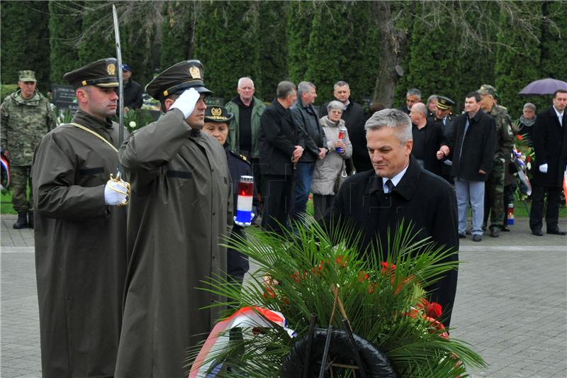 Milas: Vukovarski branitelji zaslužuju da im se oda svako poštovanje