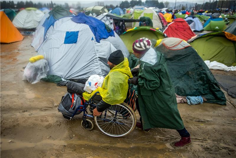 Sve kritičnije zdravstveno stanje izbjeglica u Idomeni