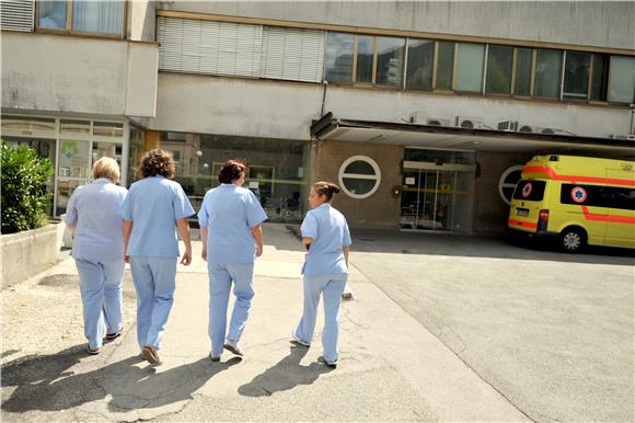 Triage nurses to assess urgent cases following emergency medical aid reform