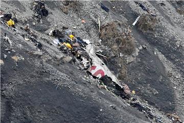 FILE FRANCE GERMANWINGS PLANE CRASH REPORT RELEASE