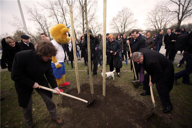 Ususret Europskim sveučilišnim igrama na Jarunu započela sadnja 500 sadnica stabala