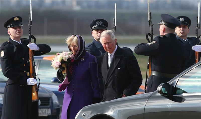 Princ Charles i supruga Camilla stigli u zagrebačku zračnu luku