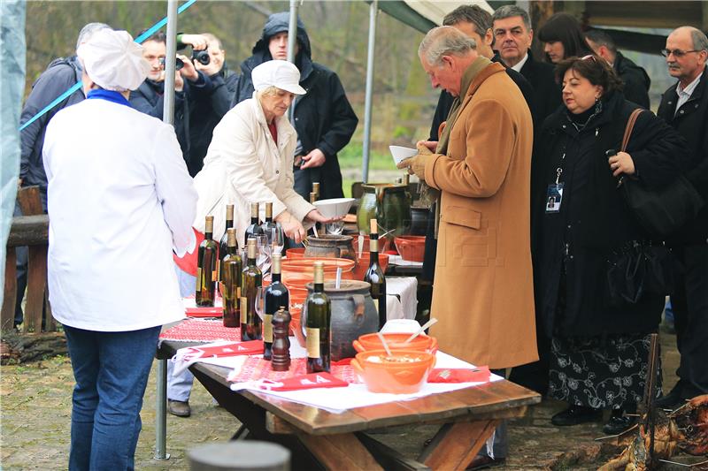 Princ od Walesa posjetio Eko-centar "Zlatna Greda" u Baranji