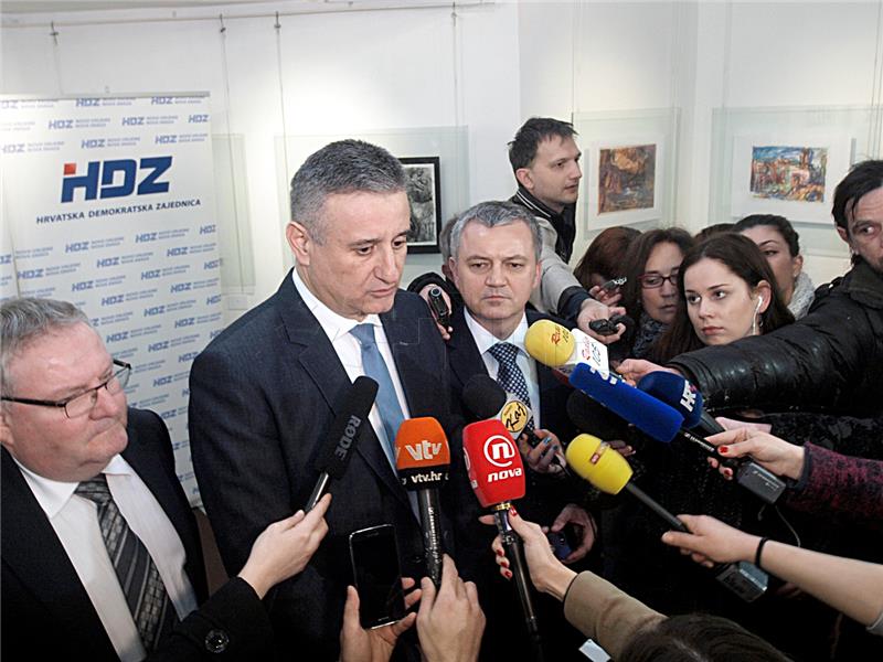 Karamarko o smjeni policijskih čelnika: Opravdana je sumnja da su bili stranački angažirani