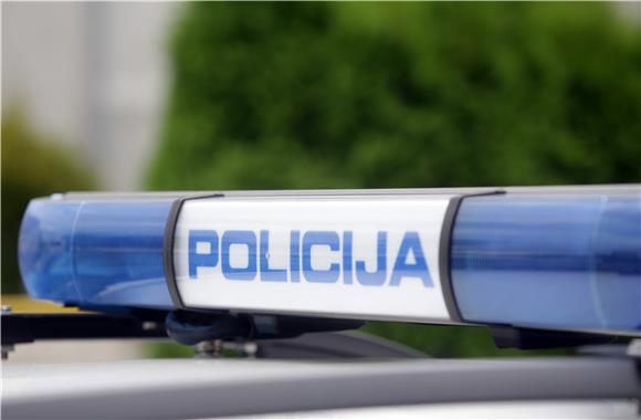 Rumunj u policijski auto ubacio 20 eura mita, pa uhićen i prijavljen Uskoku