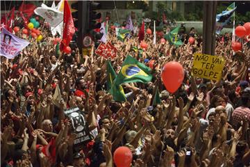 U parlamentu o budućnosti Dilme Rousseff, Lula u protunapadu