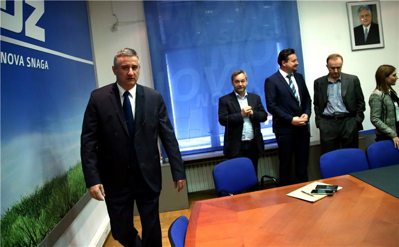 Karamarko submits candidacy for HDZ leader