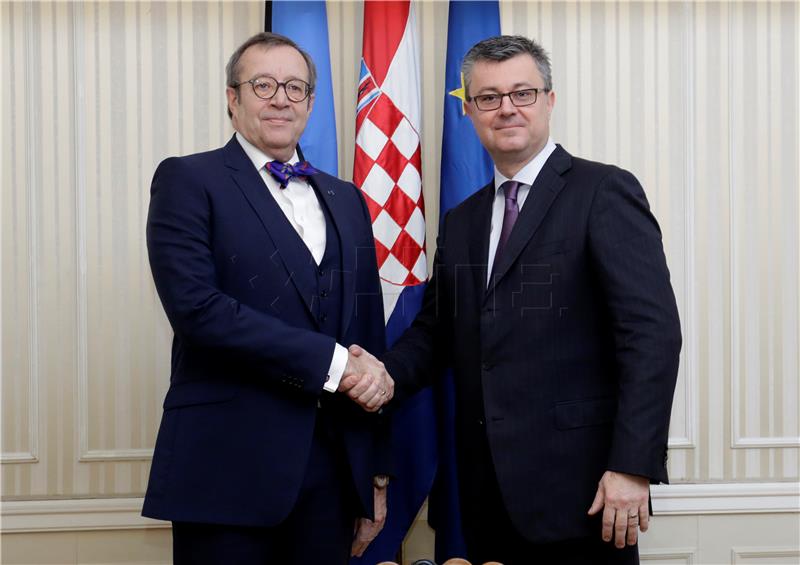 Croatian PM, Estonian president meet for talks