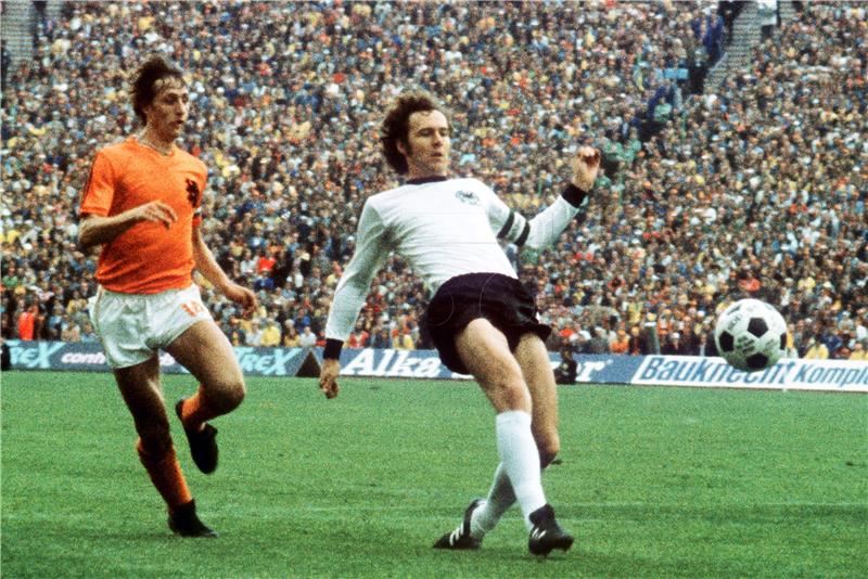 FILE GERMANY SOCCER CRUYFF OBIT