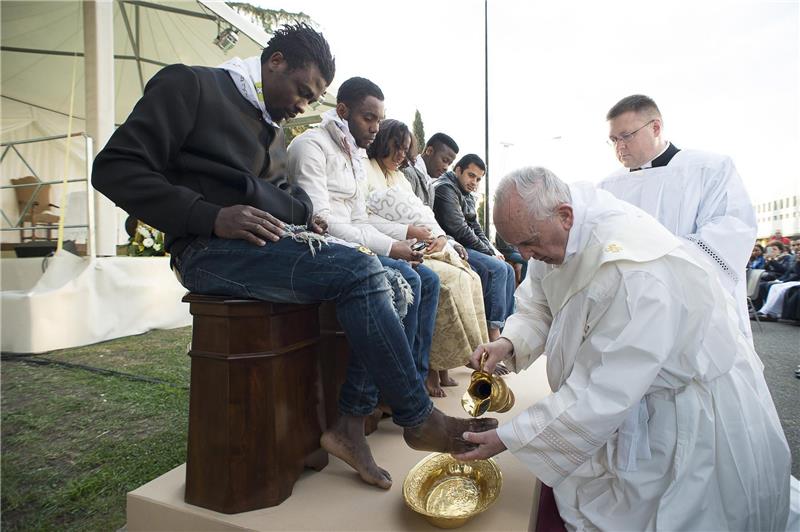 ITALY BELIEF POPE BELIEF