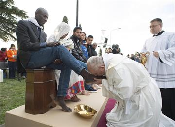 ITALY BELIEF POPE BELIEF