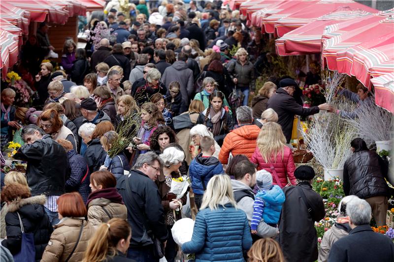 Gužva na zagrebačkoj Splavnici uoči Uskrsa