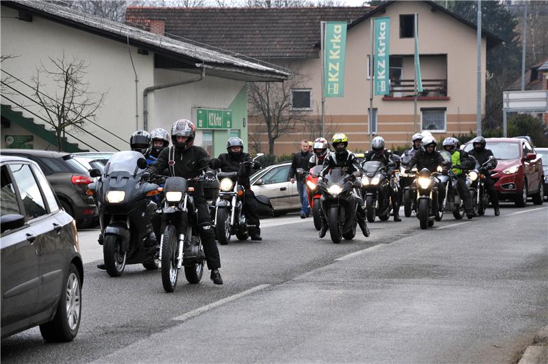 Slovenija: na tradicionalni uskrsni blagoslov motora došlo 5000 vozila i motorista