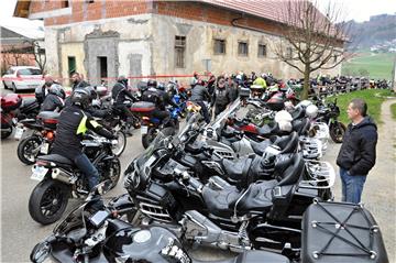 Slovenija: na tradicionalni uskrsni blagoslov motora došlo 5000 vozila i motorista