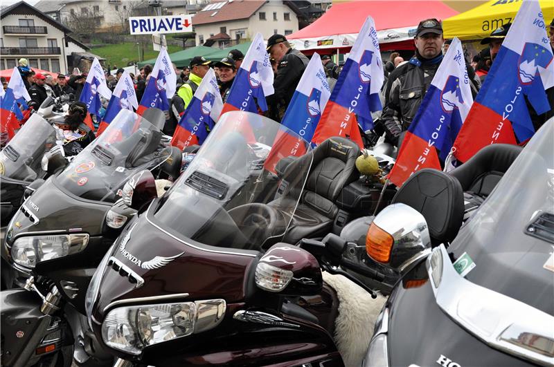 Slovenija: na tradicionalni uskrsni blagoslov motora došlo 5000 vozila i motorista