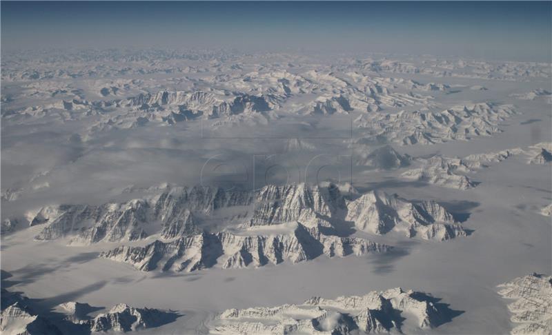 GREENLAND NATURE ICE SHEET