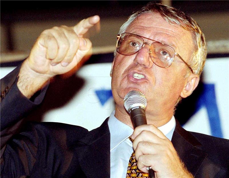 FILE NETHERLANDS SERBIA TRIALS SESELJ