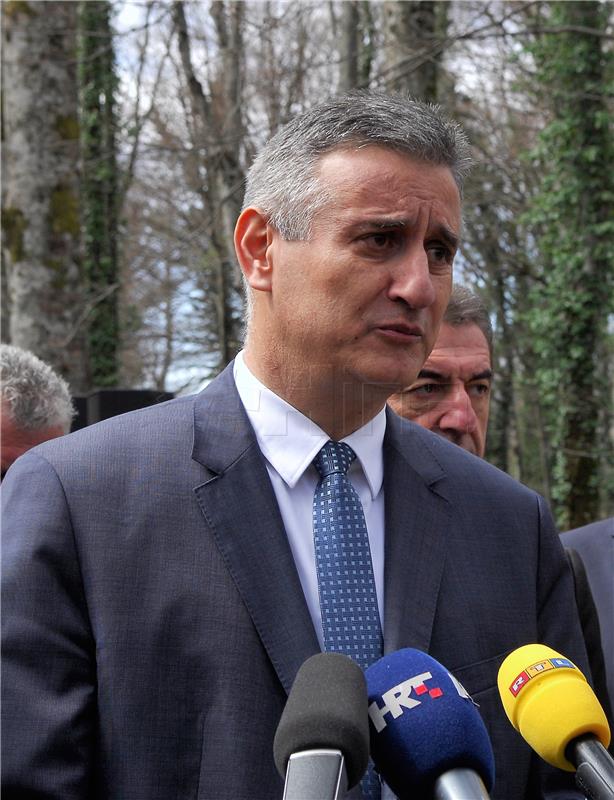 PRESUDA Karamarko zgrožen oslobađanjem Šešelja; Reiner se nada pravdi do pravomoćnosti