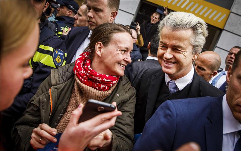 NETHERLANDS UKRAINE PROTEST PARTIES