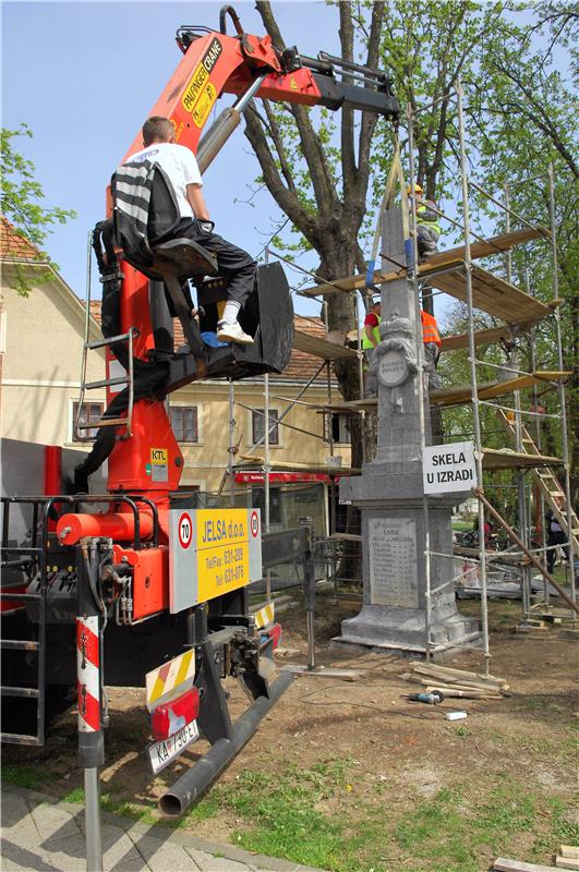 Karlovac: Miljokaz nakon restauracije vraćen na početak Jozefinske ceste