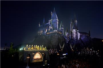 USA ENTERTAINMENT WIZARDING WORLD OF HARRY POTTER