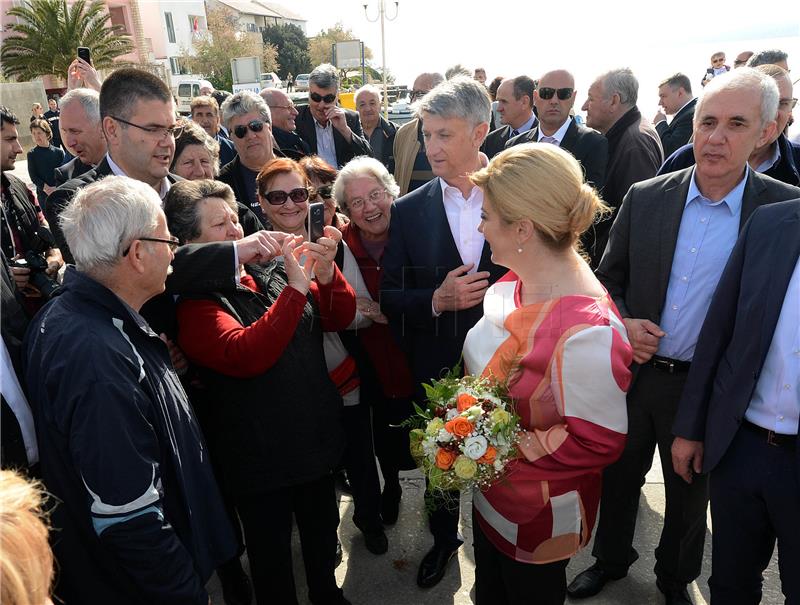 Predsjednica Grabar-Kitarović u Salima na Dugom otoku