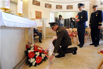 Split: Načelnik Glavnog stožera Šundov odao počast poginulim pripadnicima 4. gardijske brigrade