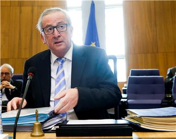 Juncker "žalostan" zbog nizozemskog "ne" sporazumu s Ukrajinom