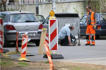 U Zagrebu otvorena još jedna rupa na cesti na Srednjacima