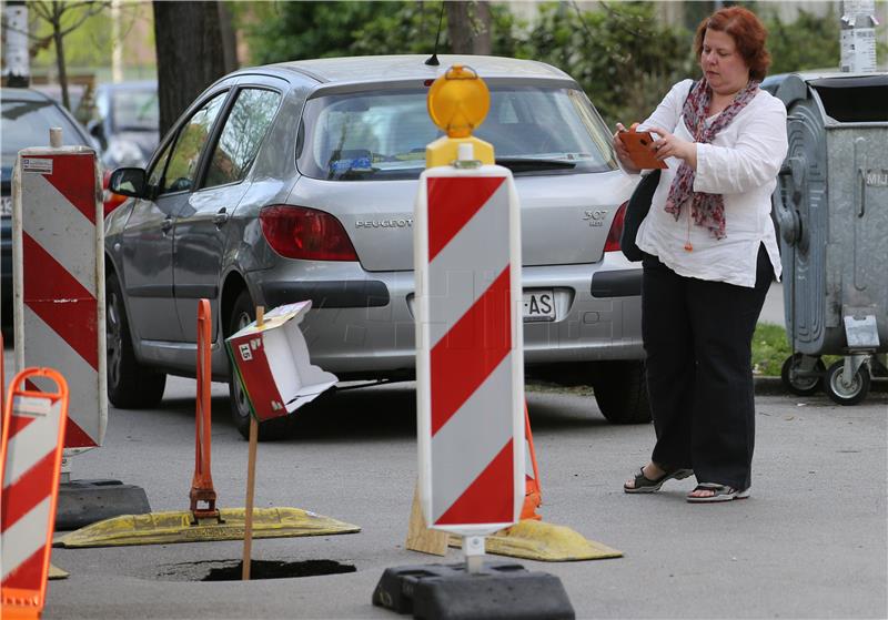 U Zagrebu otvorena još jedna rupa na cesti na Srednjacima