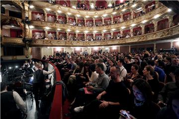 Ansambli LADO i KOLO održali zajednički koncert 