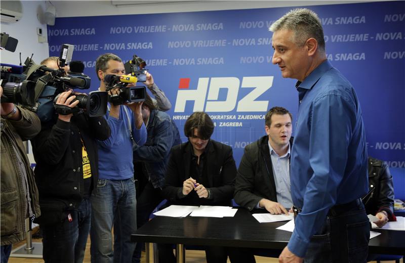 Unutarstranački izbori za predsjednika HDZ-a - Tomislav Karamarko na biračkom mjestu