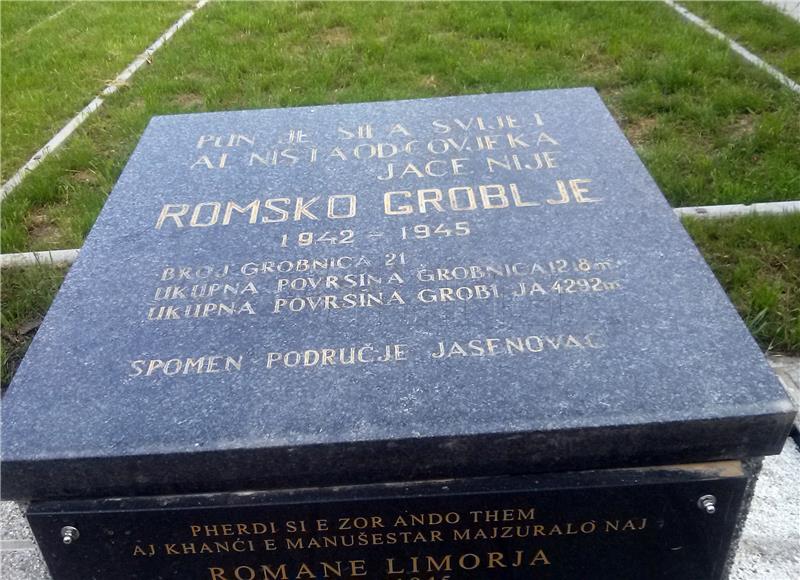 Bandić posjetio spomen područje Jasenovac i romsko groblje Uštica