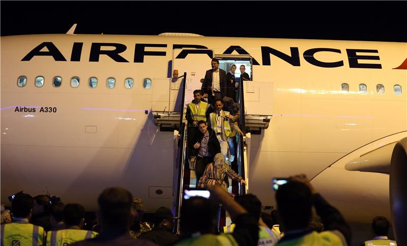 IRAN FIRST AIR FRANCE FLIGHT LANDS