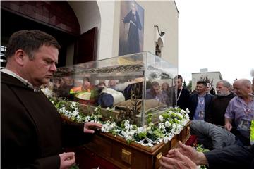 Oproštajnom molitvom ispraćeno tijelo sv. Leopolda Bogdana Mandića